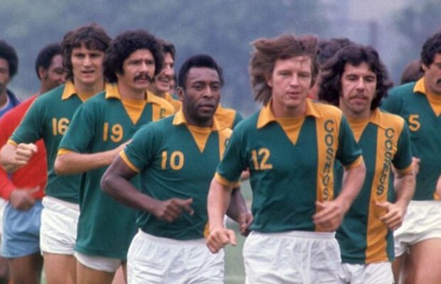 Clipe grele pentru singurul român care a jucat cu Pele: "Rugați-vă pentru el și îmbrățișați-i pe cei dragi"