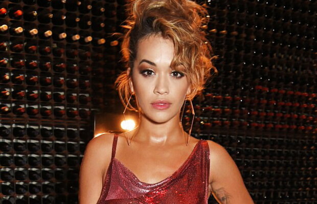 GALERIE FOTO Rita Ora, apariţie demenţială într-un club din Londra!