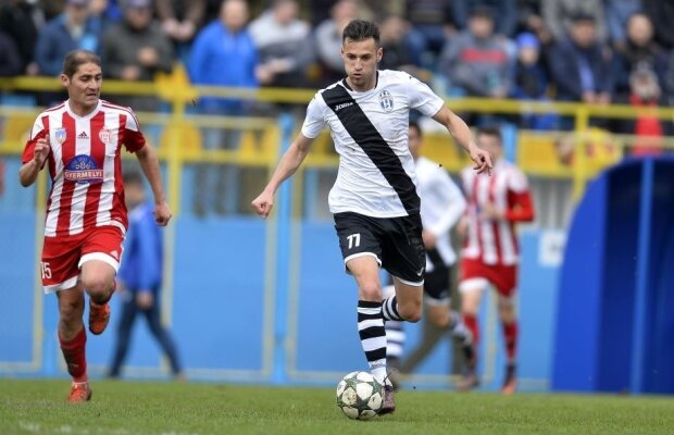 EXCLUSIV/FOTO Transfer surprinzător pentru Chipirliu! Golgeterul din Liga a 2-a a semnat cu unul dintre granzii Ligii 1