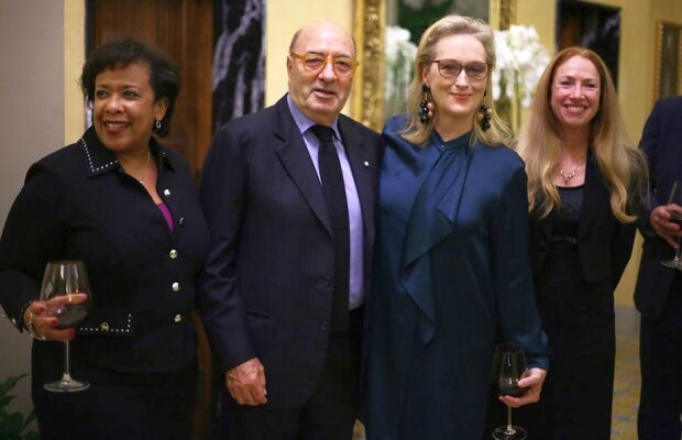 Propunere inedită din partea unui fost arbitru celebru: "FIFA ar avea credibilitate doar dacă ar pune-o arbitru video pe ea"