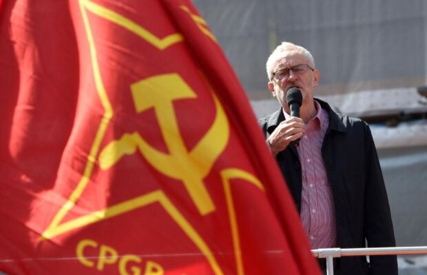 Năstase, interzis și dat în urmărire la Wimbledon. Cât de corect este acest embargo? Opinie Octavian Pescaru: "De ce are, totuși, lojă un stalinist prieten al Hezbollah?!"