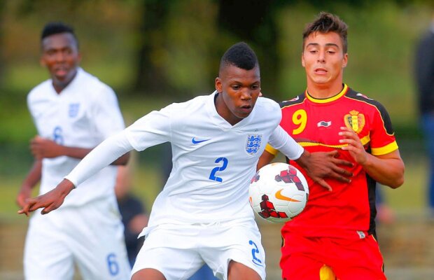 VIDEO Autogol de cascadorii râsului la CE U19! A izbucnit în lacrimi când a văzut mingea în poartă