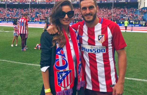 GALERIE FOTO Profesoara lui Koke e superbă! Fotbalistul lui Atletico învață de drag engleza cu o asemenea ispită lângă el