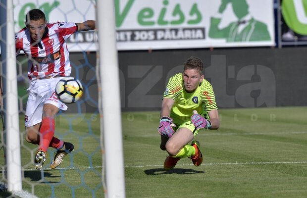 VIDEO + FOTO Viitorul - Dinamo 0-1 // Ratarea sezonului în Liga 1 » Un dinamovist a irosit o ocazie uluitoare în startul meciului: bară din doi metri!