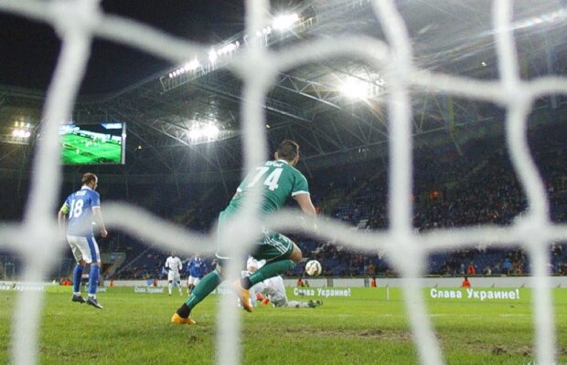 VIDEO Costache e mic copil » Cum a ratat o echipă în meciurile căreia nu s-a înscris deloc în trei etape. La ultima fază!