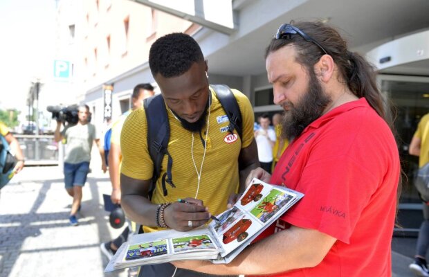 GALERIE FOTO + VIDEO Corespondență GSP din Plzen » Primele imagini cu delegația FCSB în Cehia » Cine i-a așteptat pe jucători la hotel