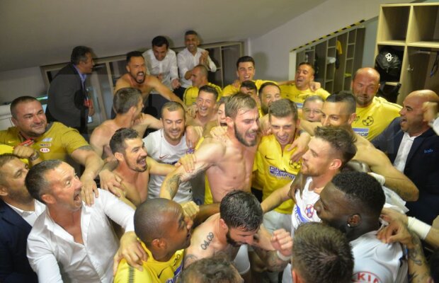 Plzen - FCSB 1-4 // FOTO direct din vestiarul celor de la FCSB » Imaginile bucuriei după o seară magică