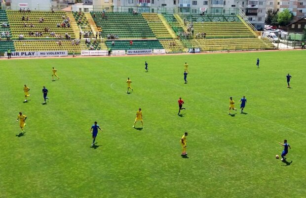 Condiții groaznice în Liga 2-a » Meciurile din prima etapă s-au jucat pe o căldură sufocantă