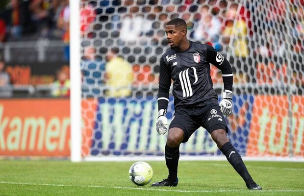 VIDEO Cu atacanții și fundașii între buturi! Situație inedită pentru un tehnician din Ligue 1