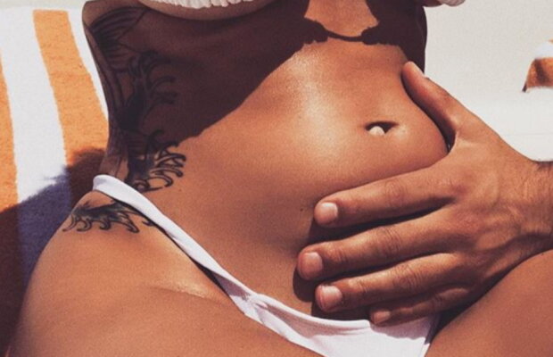 GALERIE FOTO Este însărcinată, însă continuă să posteze cele mai incendiare fotografii! Bruneta asta te lasă fără glas!