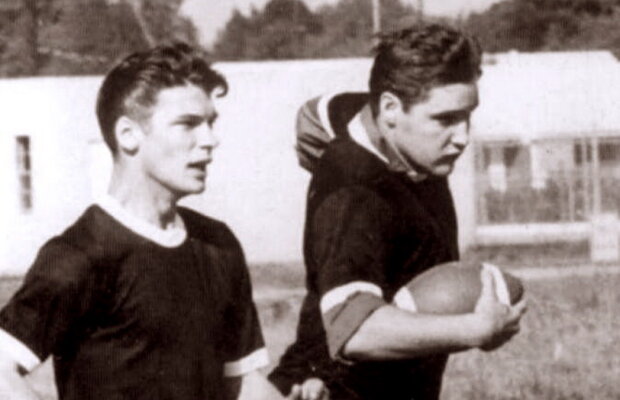 40 de ani fără Elvis Presley » Cătălin Oprișan scrie despre cum a jucat fotbal la ora 2 dimineața, când avea 160kg și era pe moarte