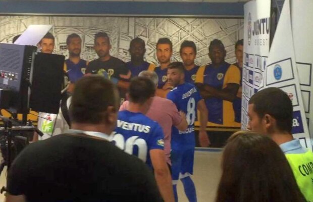 EXCLUSIV Bătaie între jucători după Juventus - FCSB » Antrenorul și-a ieșit din minți: "Eu v-am adus aici, eu vă distrug pe toți!"