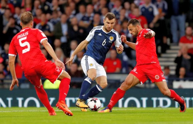 VIDEO+FOTO » Nemec n-a putut s-o învingă pe Anglia + Polonia şi Danemarca au învins în meciurile din grupa noastră