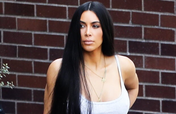 Imagine incendiară: Kim Kardashian a pozat complet dezbrăcată!