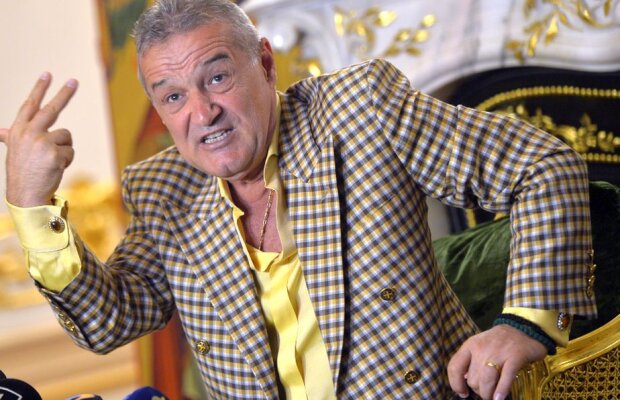 Becali l-a băgat în ședință pe Alibec: "Știu că se ascunde și fumează!" » Cum a reacționat când a aflat pe ce "a spart" atacantul 170.000 de euro: "Tu ai minte?"