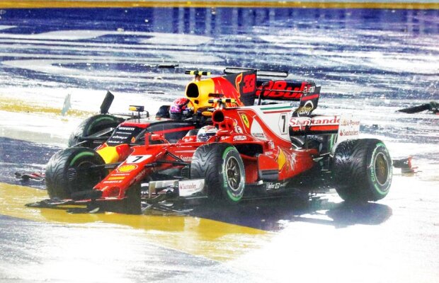 VIDEO + FOTO » Hamilton câștigă MP de la Singapore! Cursă nebună: ambii piloți Ferrari au abandonat după prima curbă