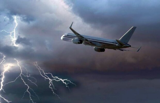 UPDATE Blocați două ore pe aeroport! Probleme pentru fotbaliștii de la FCSB înaintea zborului spre Cluj