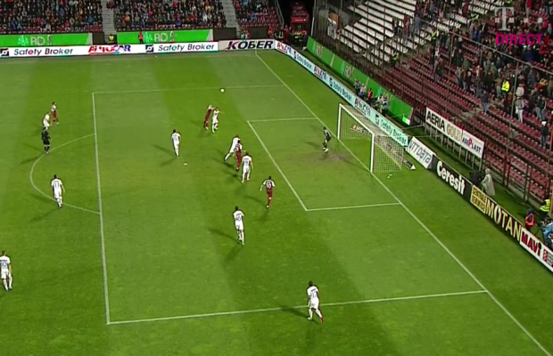 FOTO + VIDEO Primă decizie controversată în CFR Cluj - FCSB: gol anulat în minutul 8