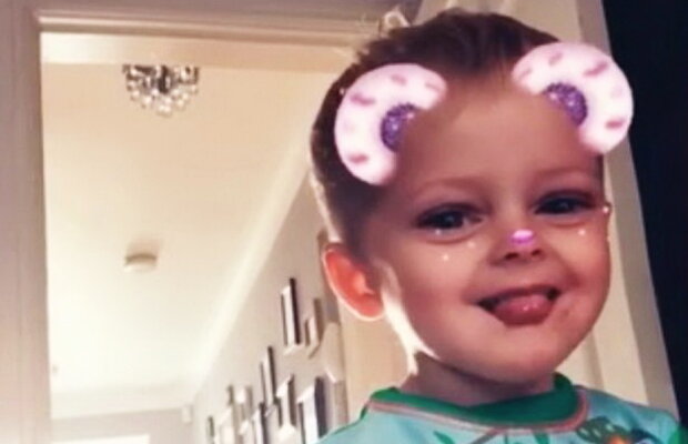 VIDEO A vrut să îi facă o filmare fiului ei, însă ce a apărut în imagine a oripilat-o!