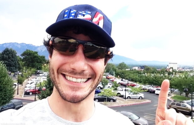 VIDEO Nebunie curată. Tipul ăsta a căutat penisuri ascunse în multe zone ale Americii!