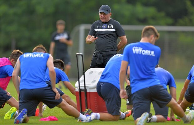 Un fotbalist al Viitorului susţine că Hagi i-a salvat cariera: "E cel mai mare antrenor, mi-am recuperat doi ani"