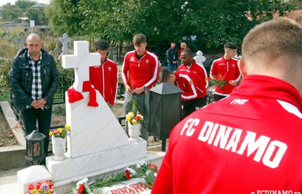 FOTO Dinamoviștii au comemorat 17 ani de la moartea lui Hîldan! Miriuță și jucătorii s-au întâlnit la cimitir cu tatăl "Unicului căpitan"