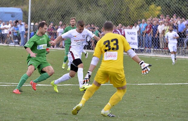 VIDEO Primul pas greșit pentru Academia Rapid, în Liga 4! Daniel Niculae a ratat o ocazie imensă