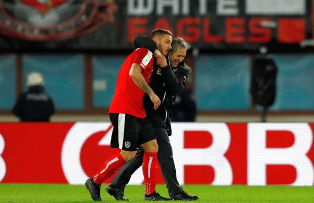 Se caută selecționer pe internet: "Vrem să facă față criticilor" + Care sunt cerințele