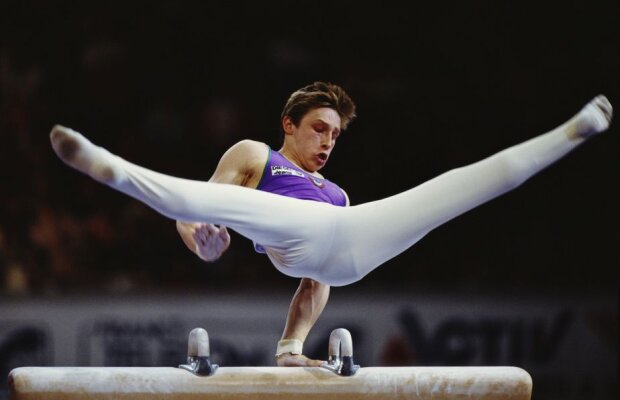 O fostă gimnastă, cu origini române, face mărturisiri cutremurătoare: "M-a violat și m-a făcut să-mi fie frică mulți ani!" » Acuză alți doi gimnaști de complicitate