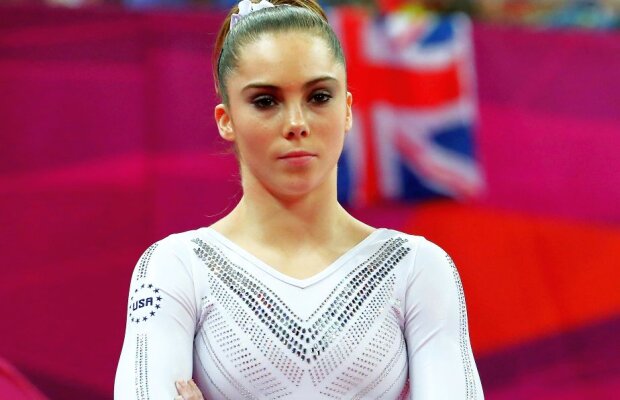 #metoo » Mărturie cutremurătoare a gimnastei McKayla Maroney, medaliată la JO: "Am fost molestată de doctorul echipei de la 13 ani până când m-am retras! Mi-a dat o pastilă să dorm în avion și m-am trezit cu el în cameră. Îmi dădea «tratamentul». Am crezut că mor"