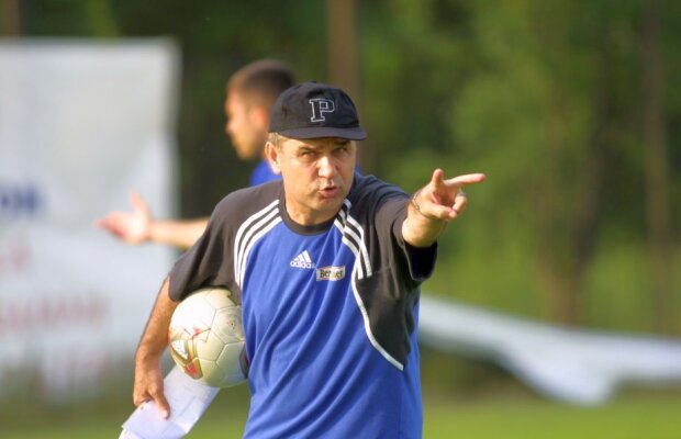 "Tata" Puiu din Premier League » Unul dintre cei mai în vogă antrenori are cele mai ciudate superstiții: detergentul, lămâia și obsesia de la care nu se abate