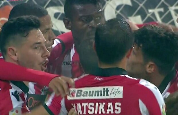 VIDEO » Cadouri de la Mediaș » Dinamo a defilat cu Gaz Metan, beneficiind de un penalty grotesc și un autogol
