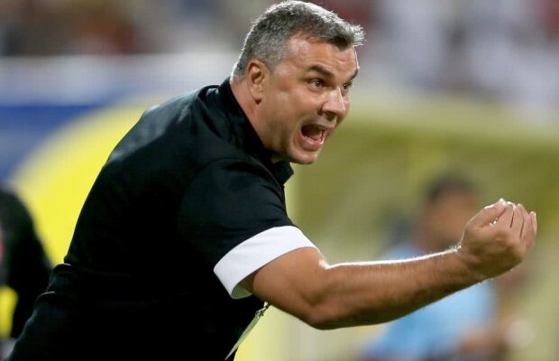 Olăroiu s-a enervat la conferința de presă: "Arbitrii sunt de vină pentru rezultatele noastre"