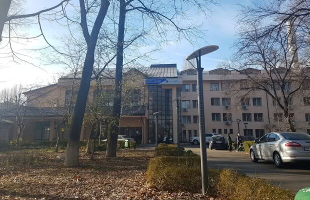 Misterul omului căzut pe fereastră la hotelul Sport din complexul ”Lia Manoliu”. Se încearcă ștergerea înregistrărilor