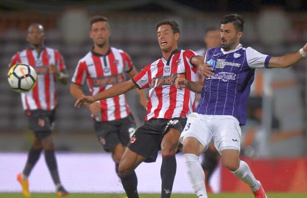 VIDEO Au chinuit fotbalul! Dinamo a făcut un meci modest cu ACS Poli, 0-0, și termină anul pe locul 7