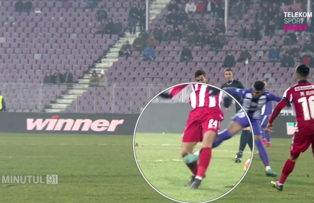 FOTO Fază controversată la ACS Poli - Dinamo! Cojocaru l-a iertat pe Bârnoi de eliminare în minutul 18 