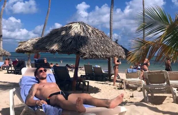 FOTO Au lăsat în urmă gerul din România » Vacanțe exotice pentru doi dintre cei mai buni fotbaliști din România