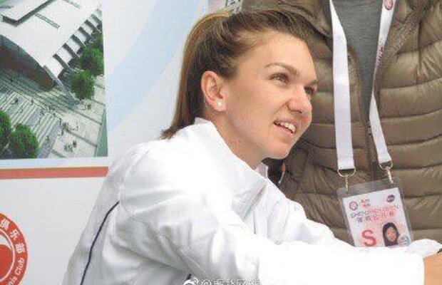 FOTO Simona e iubită pe tot globul! Halep a făcut poze și a dat autografe la Shenzhen