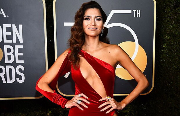 FOTO Cea mai sexy rochie a începutului de an, îmbrăcată de Blanca Blanco!