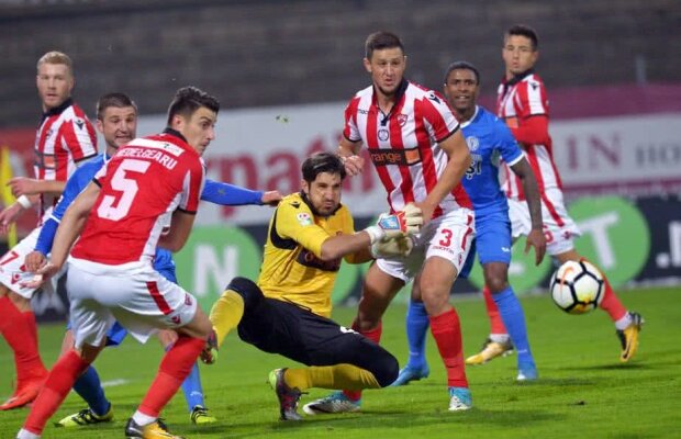 Dinamoviștii îl acuză pe Penedo după ce a ajuns în cantonament: "Ai și adeverință pentru banii pe care îi ceri?"