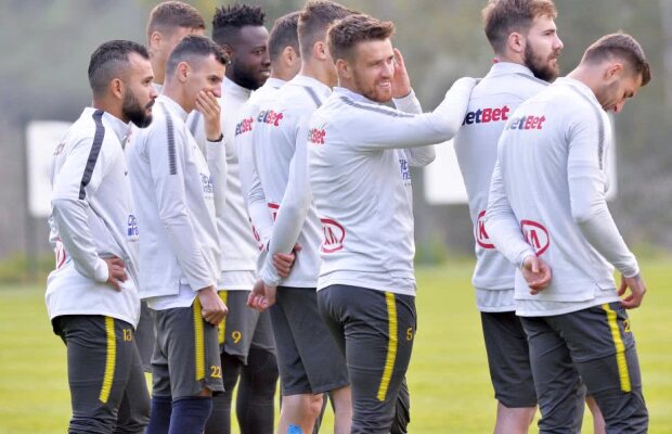 CORESPONDENŢĂ DIN SPANIA / Simona Halep i-a trezit pe stelişti cu noaptea-n cap » Susţinere totală pentru Simona din partea jucătorilor de la FCSB