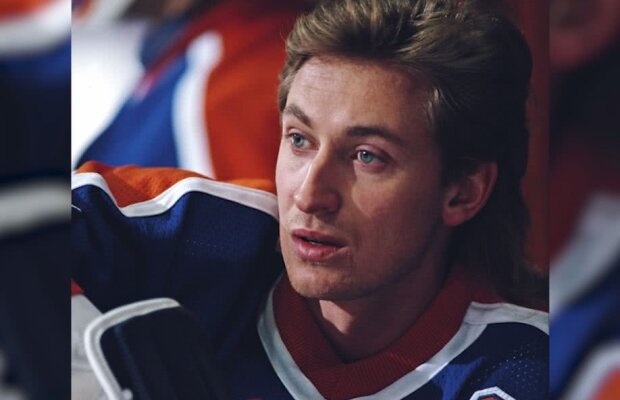 VIDEO Azi în Sport » Ziua în care s-a născut cel mai mare hocheist din istorie