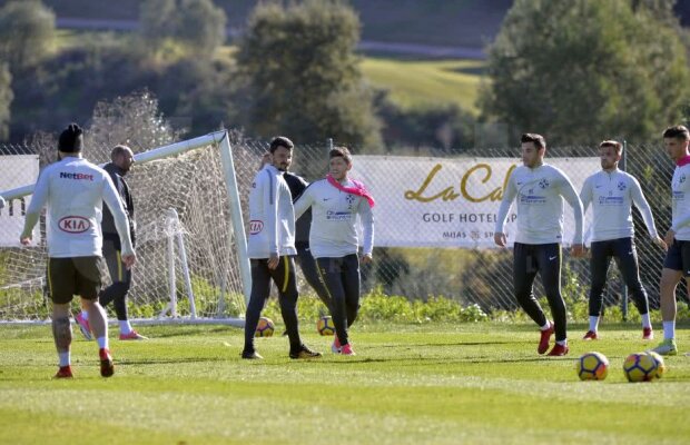 FOTO EXCLUSIV S-a oprit din antrenament pentru a se uita la finala Halep - Wozniacki 