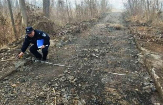 Un chinez a furat 800 de metri de drum pentru a-l vinde