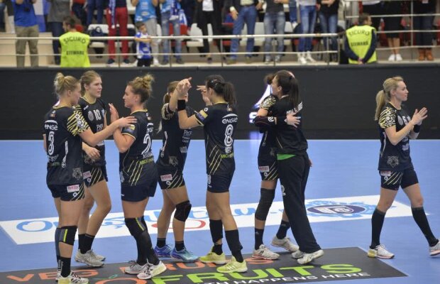 CSM București mută spectaculos » 5 jucătoare de bază au semnat prelungirea. Indiciu la prezentare: rămâne Gullden? 