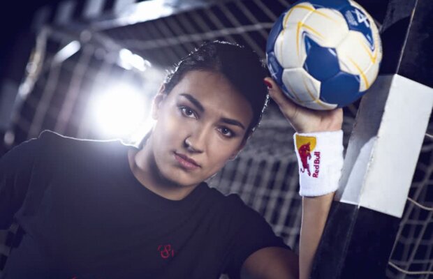 Cum arată o zi din viața Cristinei Neagu și cine e sportivul ei preferat: "Omul nu s-a lăsat. E unic!"