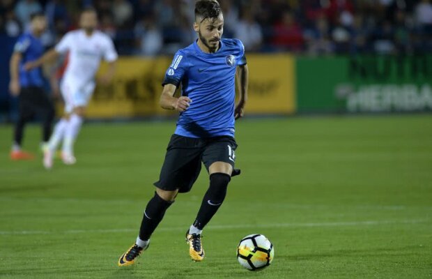 7 povești inedite cu eroul lui Hagi » Făcea naveta la Vaslui cu microbuzul: 3 colegi pe un bilet!