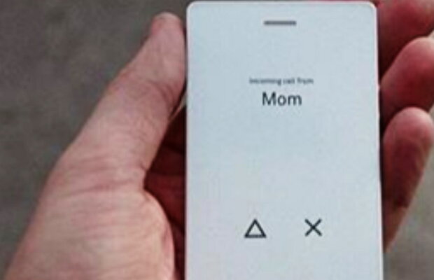 A fost scos pe piață telefonul "idiot"