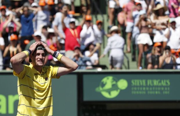GALERIE FOTO John Isner revine spectaculos în fața lui Zverev și câștigă cel mai important titlu din carieră