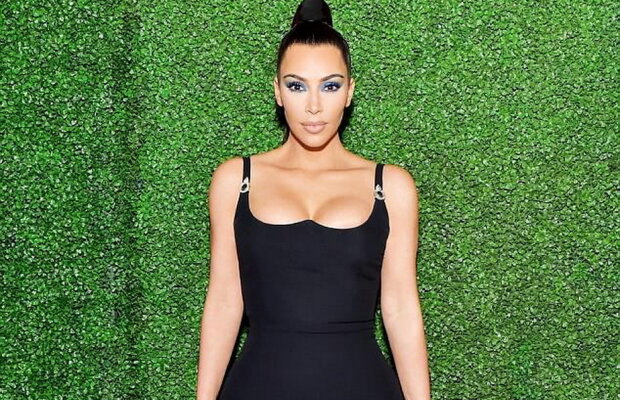 FOTO Kim Kardashian, într-o ținută care te lasă fără cuvinte